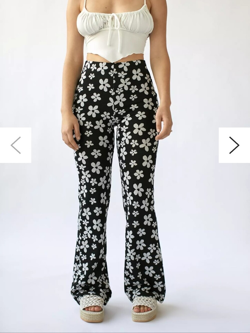Urban Outfitters Bryn Pull-On Flare Pant. Floral Print. Size Medium.